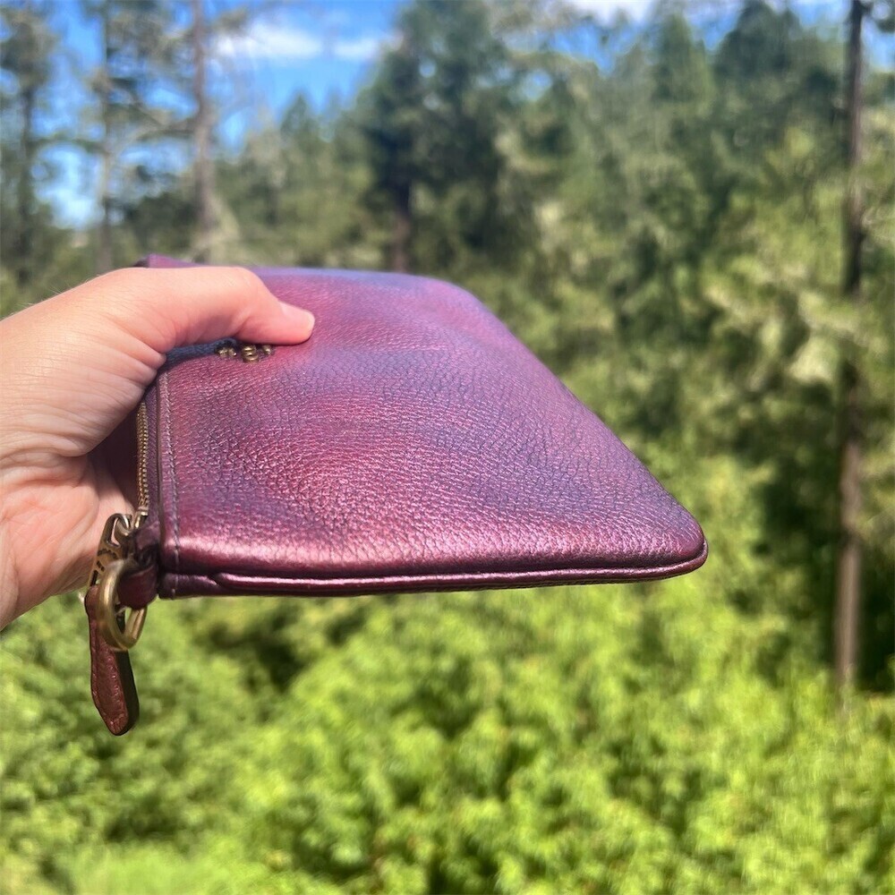 COACH Deep Berry/Purple Pebble Leather Clutch Wallet Gold Hardware AUTHENTIC - Picture 6 of 10